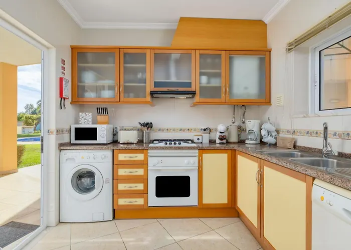 Peaceful 2bdr With Pool In Vilamoura By Lovelystay * Quarteira