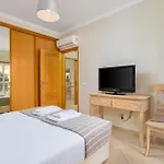 Peaceful 2bdr With Pool In Vilamoura By Lovelystay